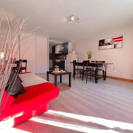 T2 Ensoleille. Terrasse Et Vaste Jardin Commun Apartment โกเตอเรต์ ภายนอก รูปภาพ